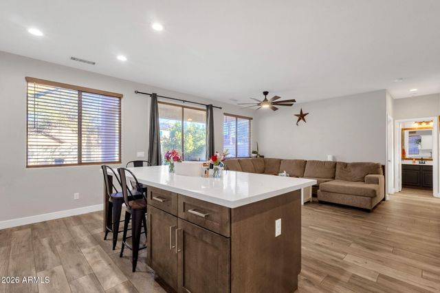 3892 E IRONHORSE Road, Gilbert, AZ 85297