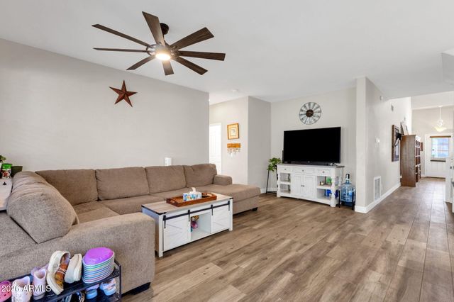 3892 E IRONHORSE Road, Gilbert, AZ 85297