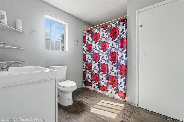8635 Kirkwood Street, Detroit, MI 48210