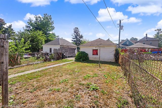 8635 Kirkwood Street, Detroit, MI 48210