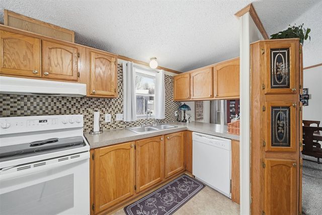 809 Missouri River Drive, Adrian, MI 49221