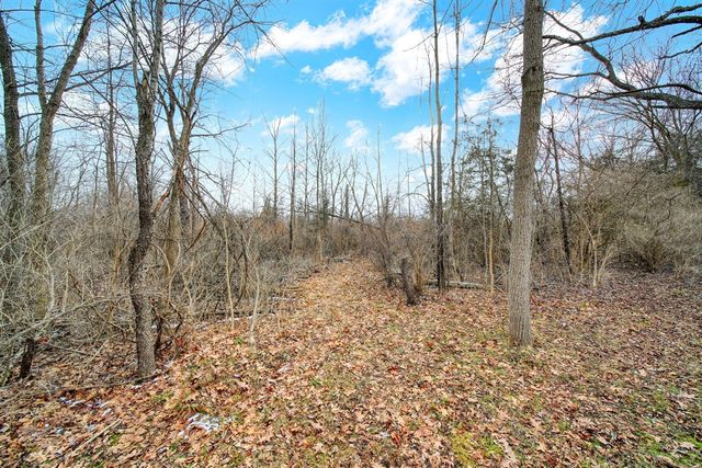 809 Missouri River Drive, Adrian, MI 49221