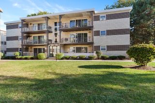 301 E Plainfield Road 6, La Grange, IL 60525