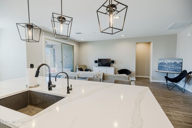 2269 W Azure Creek Loop, Oro Valley, AZ 85742