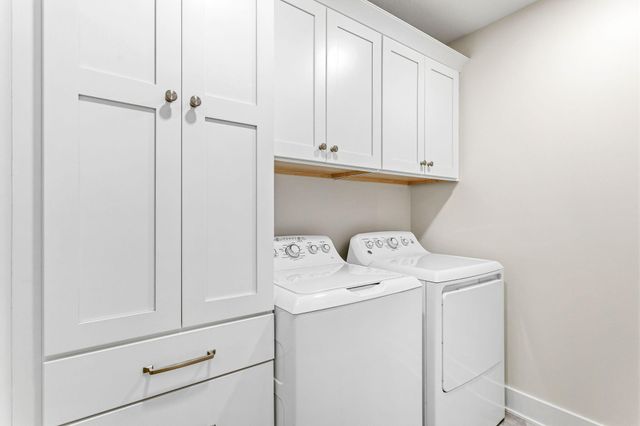 152 Jeans Meadow Court, Holland, MI 49424