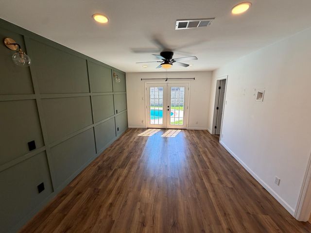 2742 Triway Lane, Houston, TX 77043