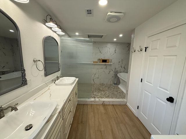 2742 Triway Lane, Houston, TX 77043