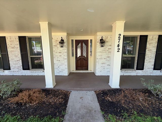 2742 Triway Lane, Houston, TX 77043