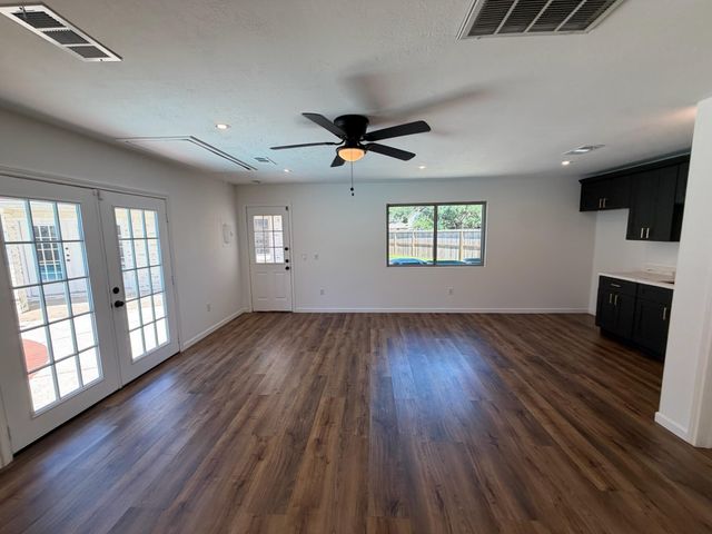 2742 Triway Lane, Houston, TX 77043
