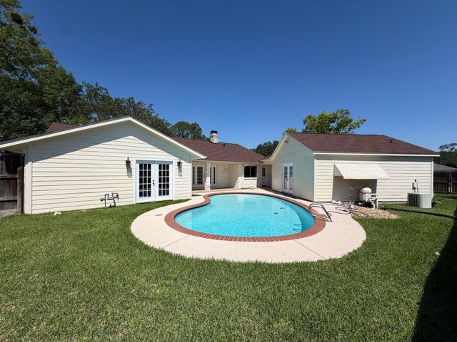 2742 Triway Lane, Houston, TX 77043