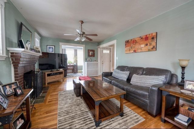 197 Billings St, Quincy, MA 02171