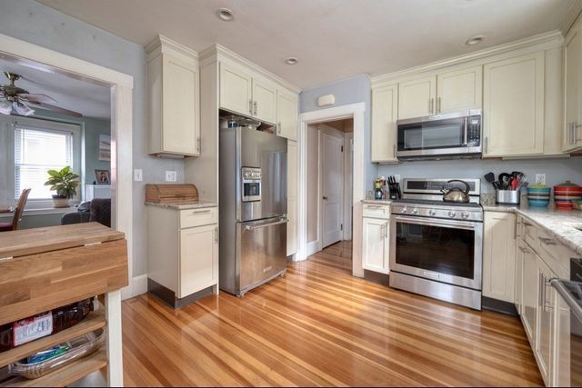 197 Billings St, Quincy, MA 02171