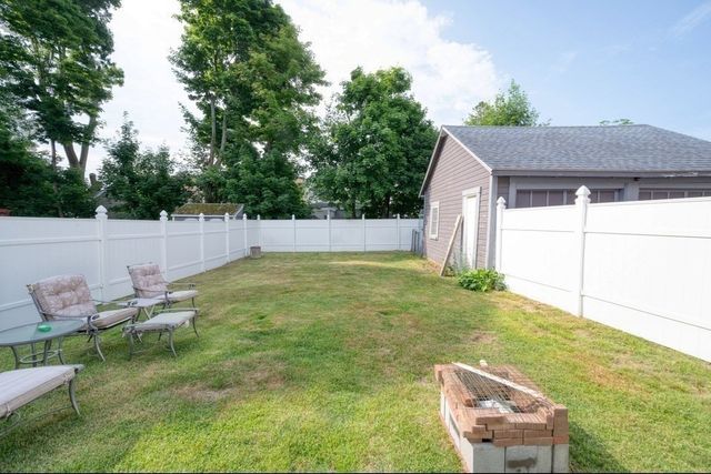 197 Billings St, Quincy, MA 02171