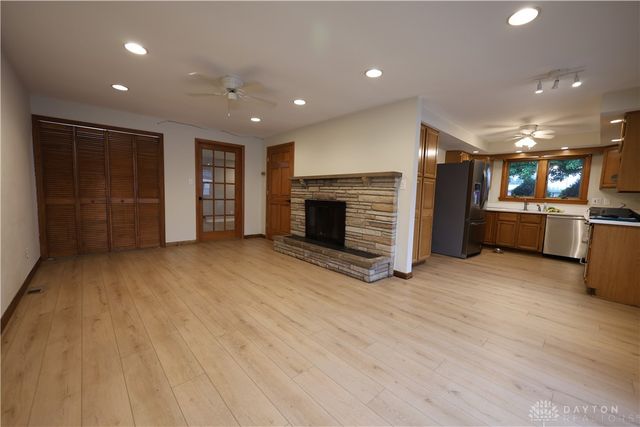 51 Lynn Rae Circle, Centerville, OH 45458