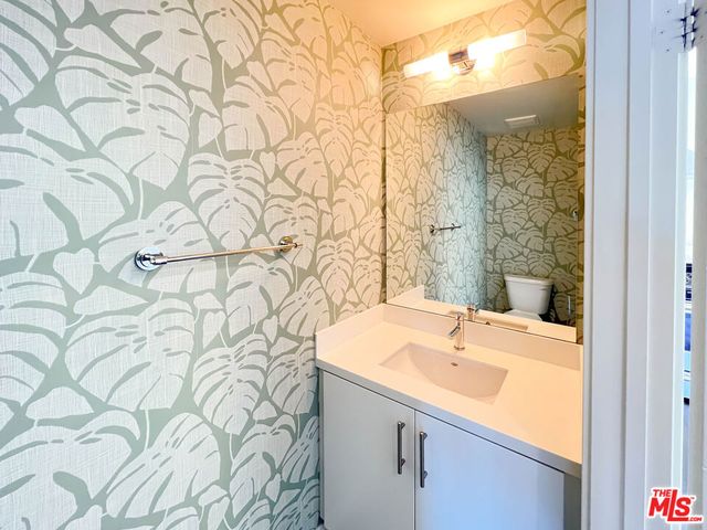2926 Rowena Avenue 2, Los Angeles, CA 90039