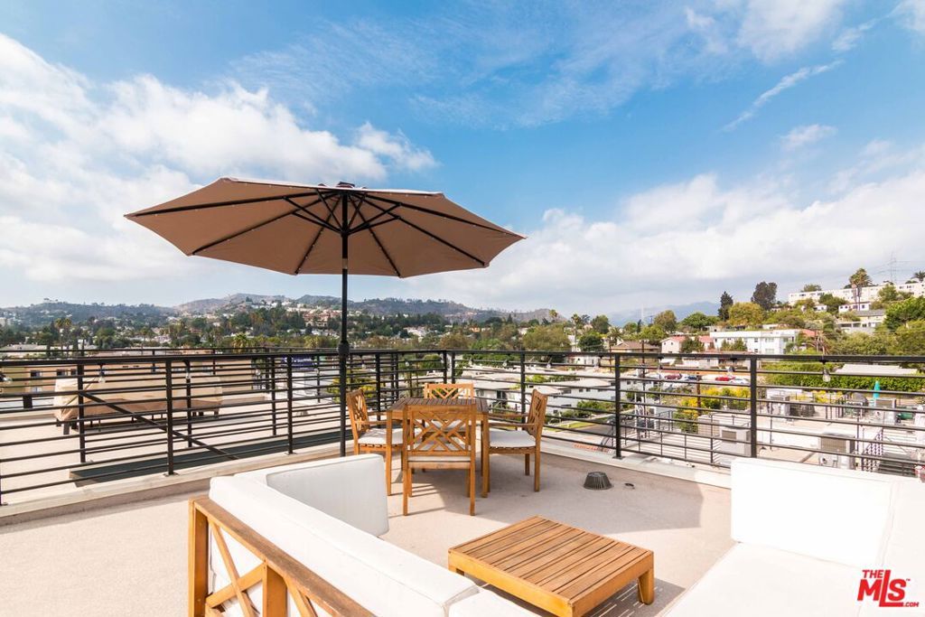 2926 Rowena Avenue 2, Los Angeles, CA 90039