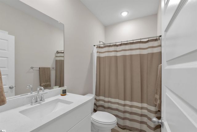 138 Layken Drive, Fountain Inn, SC 29644