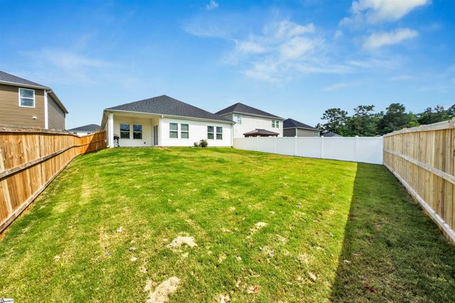 138 Layken Drive, Fountain Inn, SC 29644