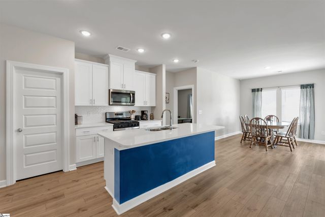 138 Layken Drive, Fountain Inn, SC 29644