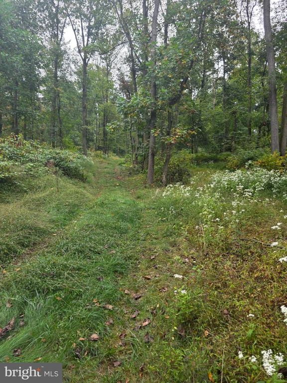 0 E OF MOUNTAIN TRAIL RD, Newmanstown, PA 17073