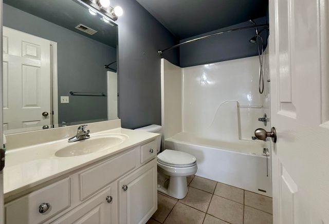 1217 Angus Trail, Lexington, KY 40509