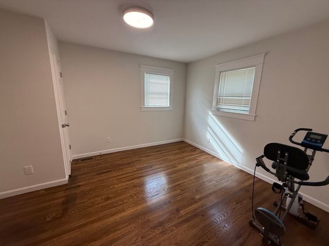 89 Clapp St 89, Stoughton, MA 02072