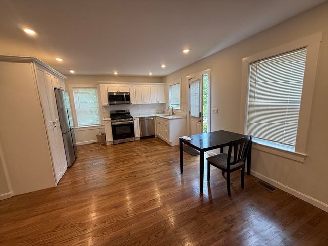 89 Clapp St 89, Stoughton, MA 02072