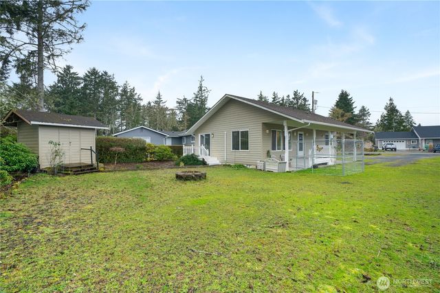 281 Cakesosta Street SE, Ocean Shores, WA 98569