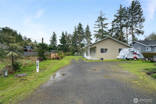 281 Cakesosta Street SE, Ocean Shores, WA 98569