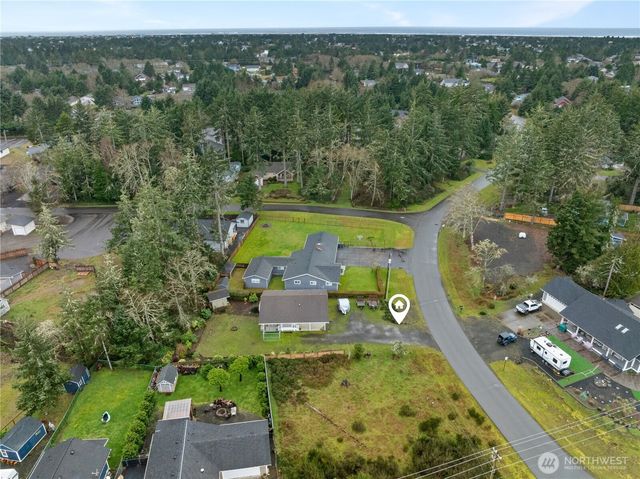 281 Cakesosta Street SE, Ocean Shores, WA 98569