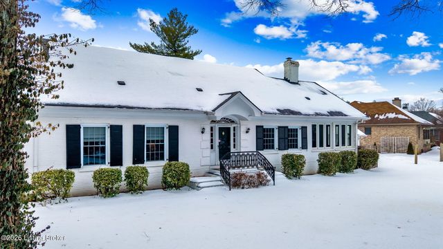 8412 Oxford Woods Ct, Louisville, KY 40222