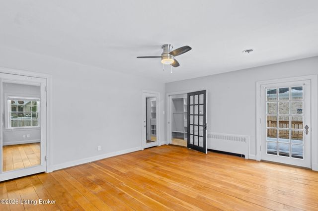 8412 Oxford Woods Ct, Louisville, KY 40222