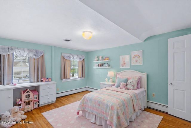 8412 Oxford Woods Ct, Louisville, KY 40222