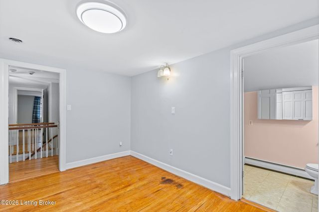 8412 Oxford Woods Ct, Louisville, KY 40222