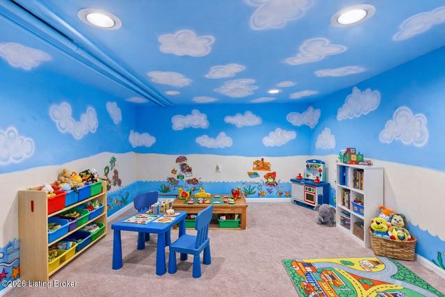 8412 Oxford Woods Ct, Louisville, KY 40222