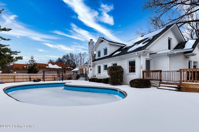 8412 Oxford Woods Ct, Louisville, KY 40222