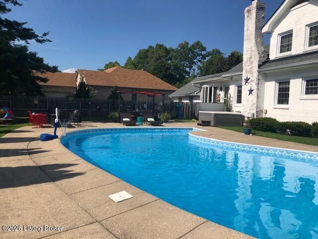 8412 Oxford Woods Ct, Louisville, KY 40222