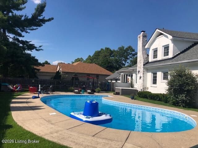 8412 Oxford Woods Ct, Louisville, KY 40222