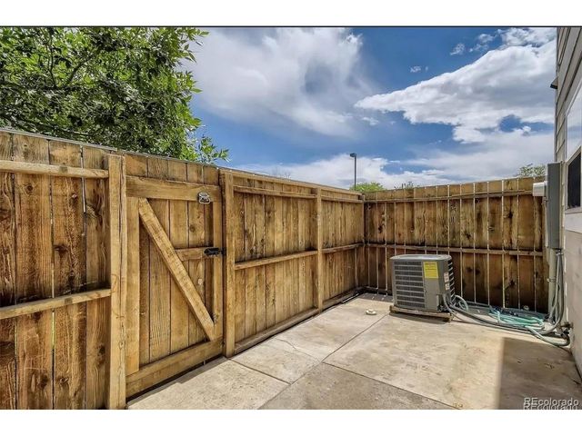 1453 S Pierce St, Lakewood, CO 80232