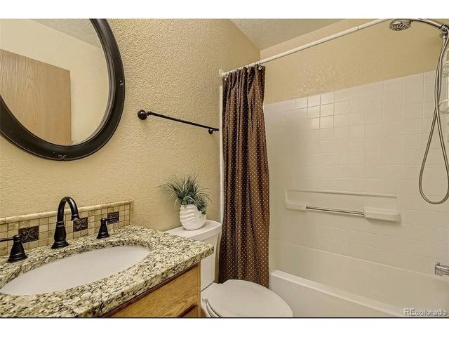 1453 S Pierce St, Lakewood, CO 80232