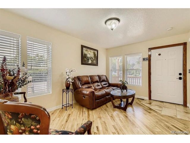 1453 S Pierce St, Lakewood, CO 80232