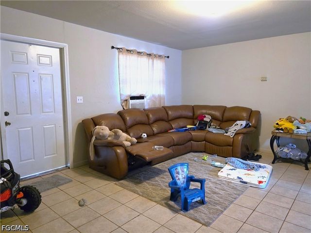 2212 Quality Life Center WAY, Fort Myers, FL 33916