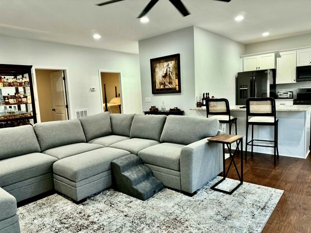 9461 Short Mountain Rd, Smithville, TN 37166