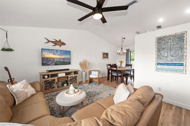 2017 NW 7th ST, Cape Coral, FL 33993