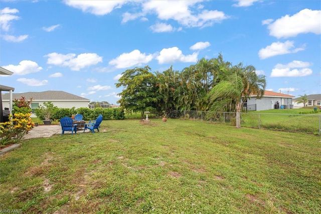 2017 NW 7th ST, Cape Coral, FL 33993