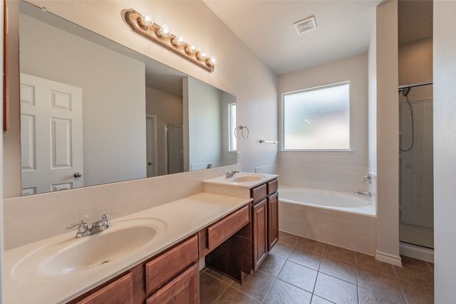 2205 Clairborne Drive, Fort Worth, TX 76177