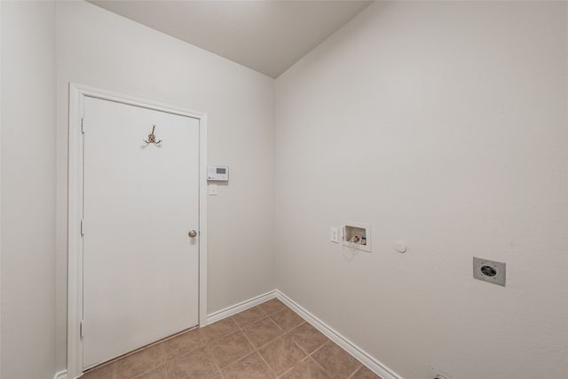 2205 Clairborne Drive, Fort Worth, TX 76177