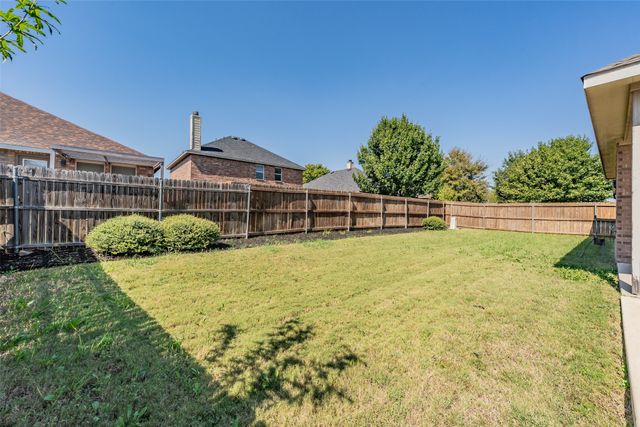 2205 Clairborne Drive, Fort Worth, TX 76177