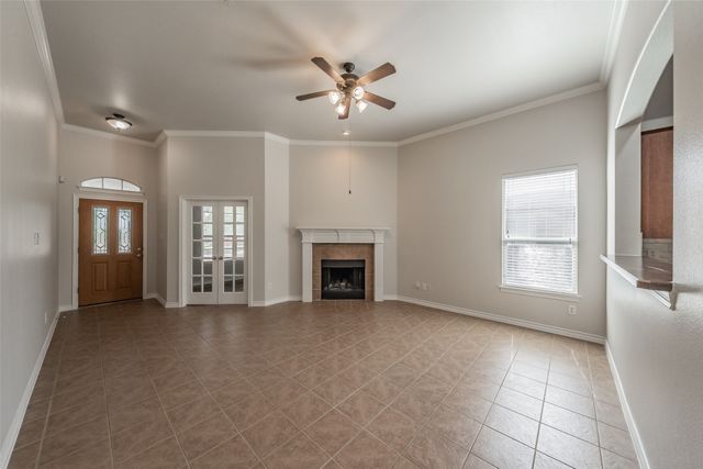 2205 Clairborne Drive, Fort Worth, TX 76177