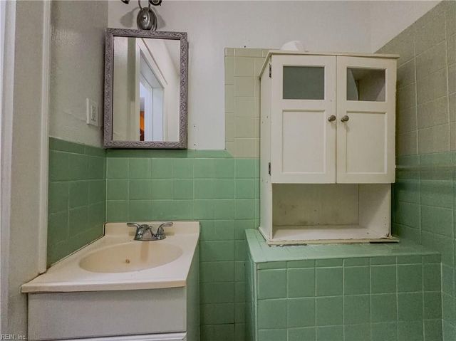 2917 Leo ST, Norfolk, VA 23504